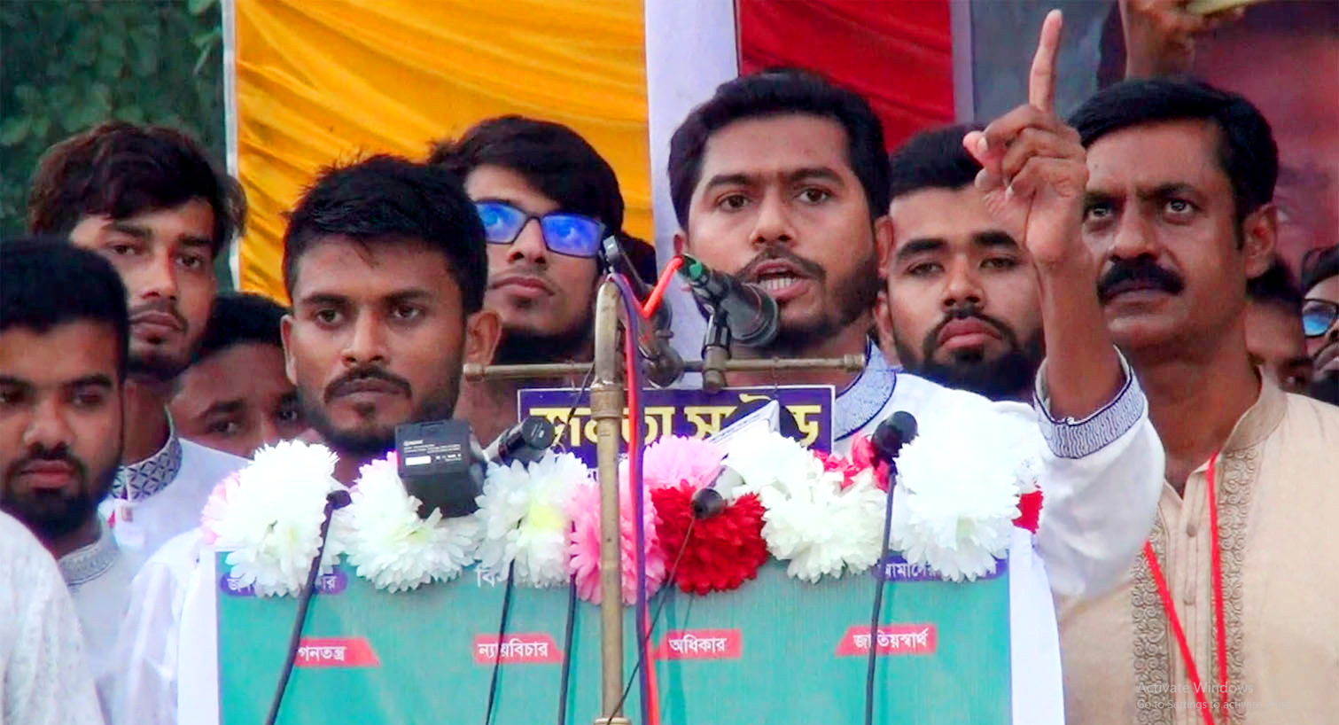 আওয়ামী লীগকে নিষিদ্ধের দাবিতে রাজপথে নামুন: ভিপি নুর