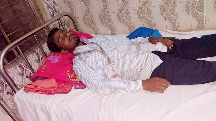  সংবাদ সংগ্রহে গিয়ে হামলার শিকার সাংবাদিক