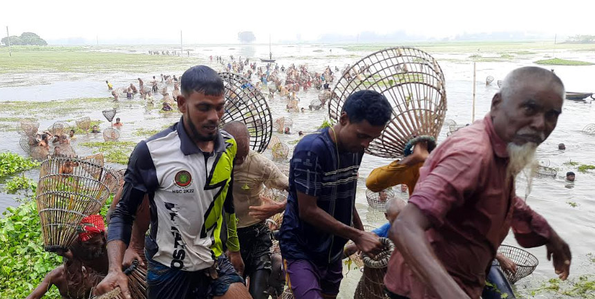 চলনবিলে এসে খালি হাতে ফিরলেন ৫ শতাধিক সৌখিন মাছ শিকারী