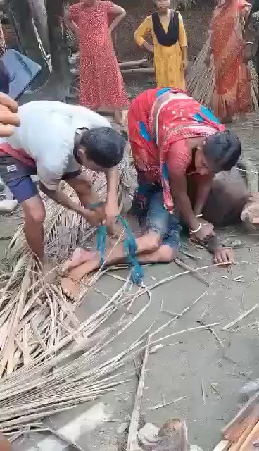চুরির প্রতিবাদ করায় শিক্ষককে হাত-পা বেঁধে নির্যাতন 