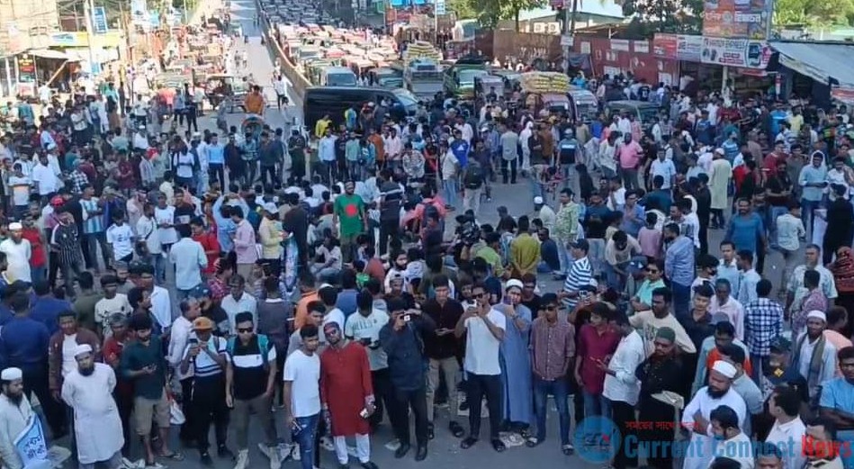 কক্সবাজারে সড়ক অবরোধ অচল পুরো শহর