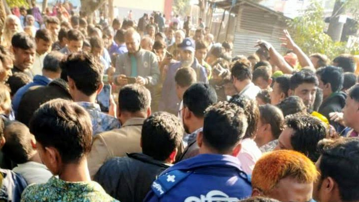নিখোঁজের পর মিলল ভ্যানচালকের ভাসমান লাশ