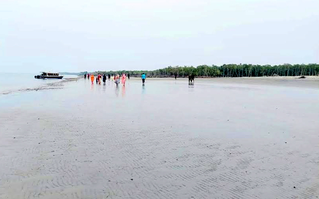 পর্যটনে সম্ভাবনা দেখাচ্ছে সাতক্ষীরার মান্দারবাড়িয়া