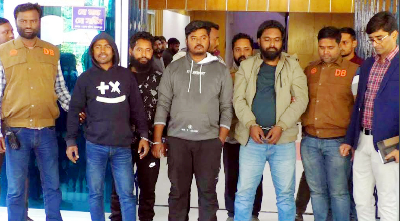 জামালপুরে অস্ত্র নিয়ে হামলা মামলায় ৫ আসামী গ্রেপ্তার
