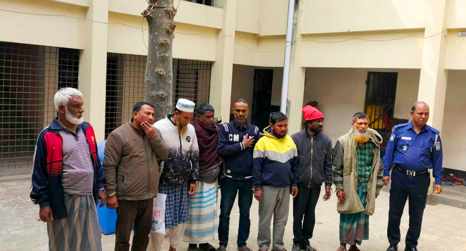 সাবেক মেয়রের বাড়িতে গোপন বৈঠক, ধরা খেলেন আওয়ামী লীগের আট নেতাকর্মী
