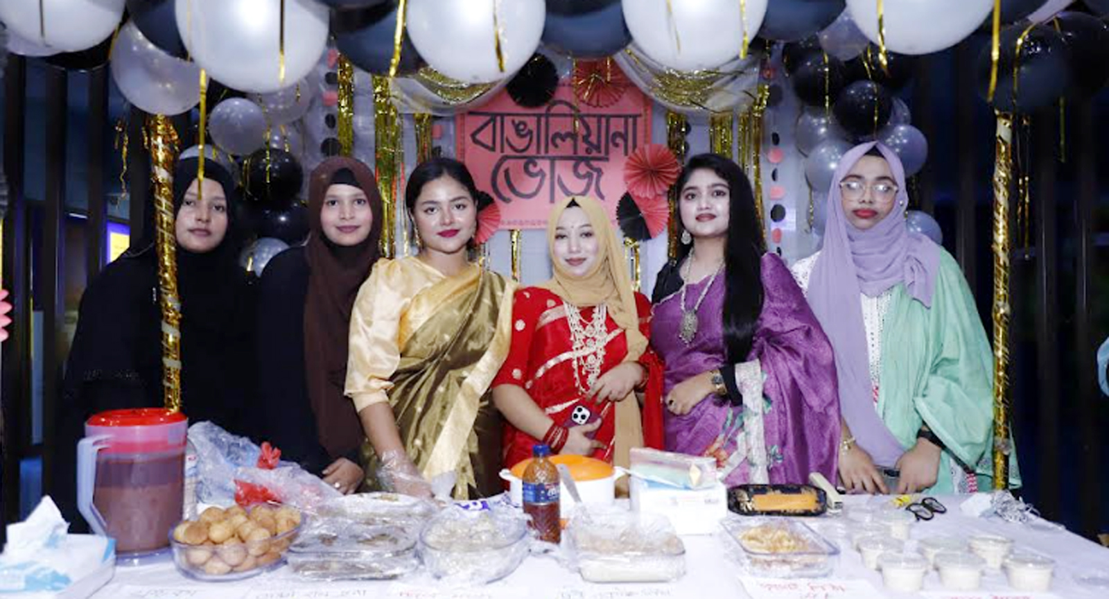 আদ্-দ্বীন উইমেন্স মেডিকেল কলেজে ঐতিহ্যবাহী পিঠা উৎসব