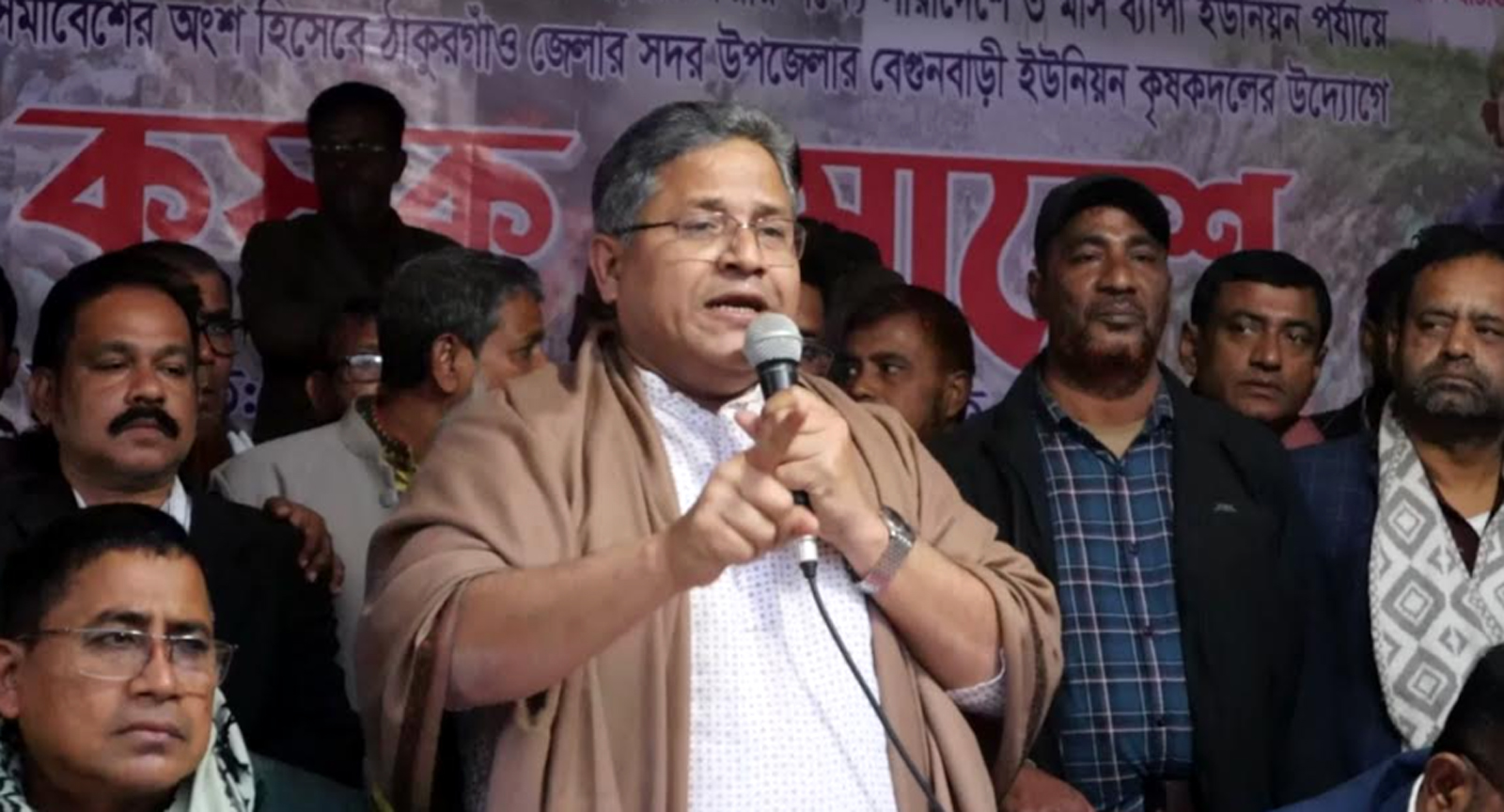 শেখ হাসিনা ও তার পরিবার কৃষকের  কোটি টাকা পাচার করেছে