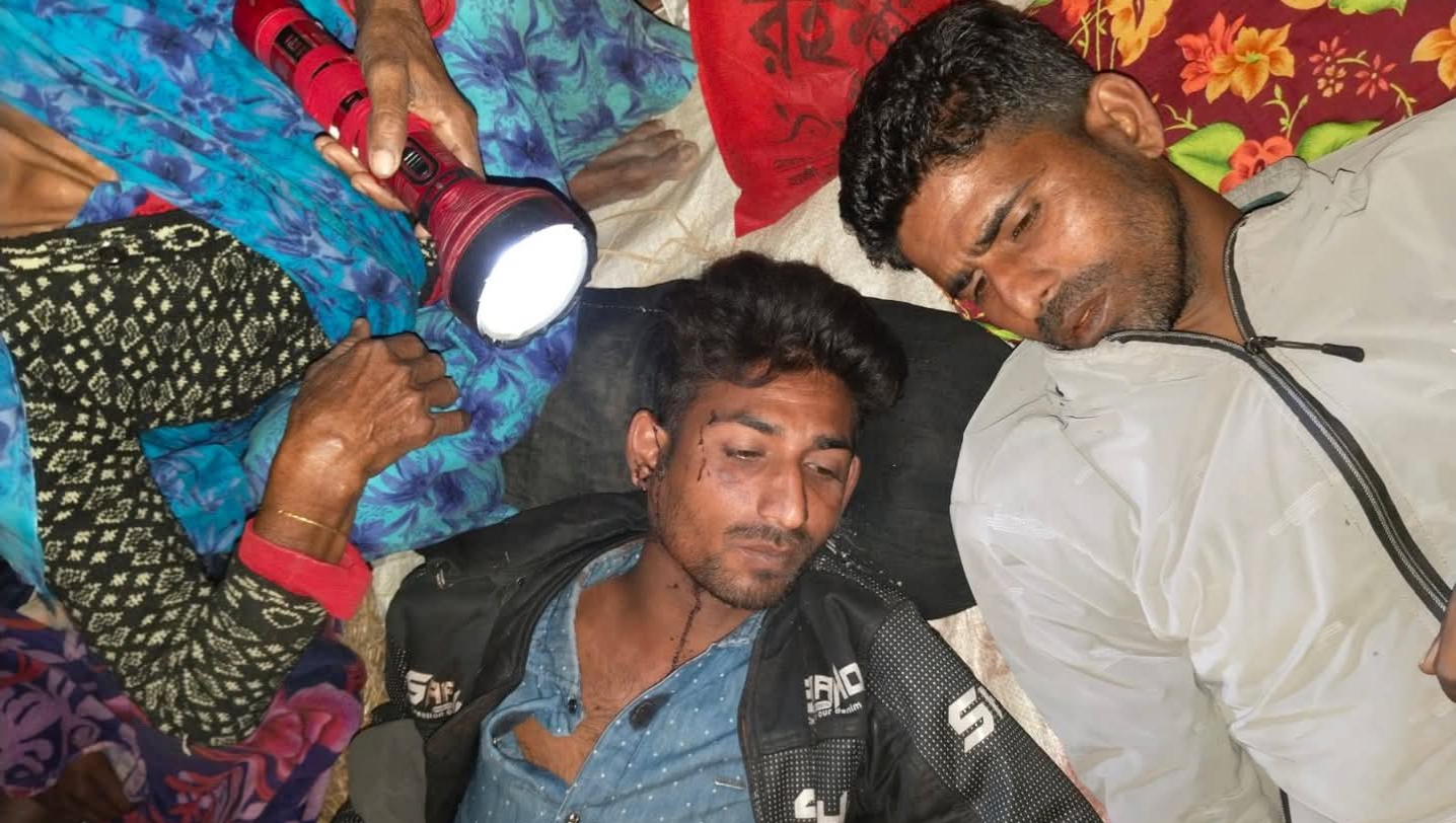 নাটোরে দুইপক্ষের সংঘর্ষ, ছররা গুলিতে আহত ১৫