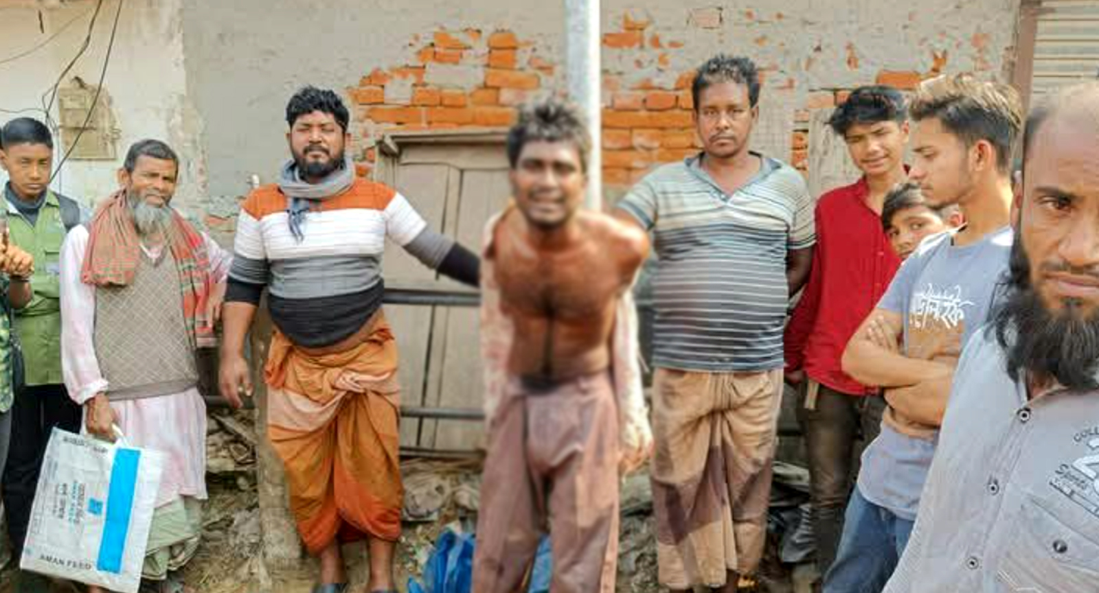 বাগমারাতে অটোভ্যান চুরির অভিযোগে যুবককে খুঁটির সঙ্গে বেঁধে নির্যাতন