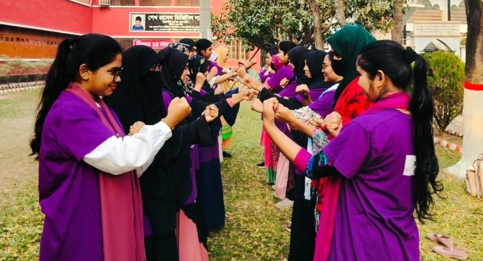 রাজশাহী কলেজে নারী শিক্ষার্থীদের আত্মরক্ষা প্রশিক্ষণ