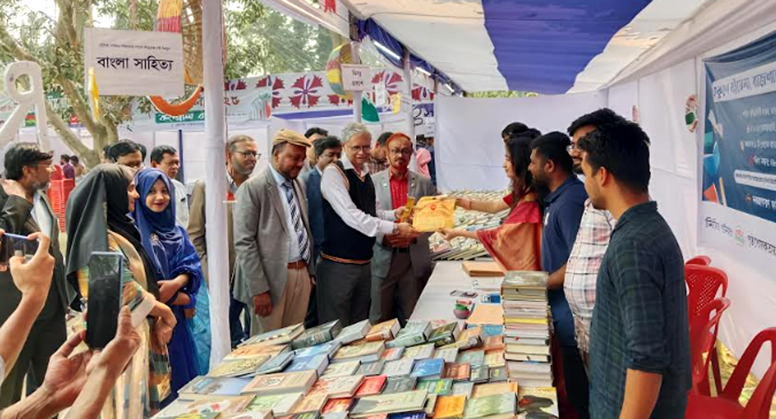 রাবিতে অমর একুশে বইমেলা, নবজাগরণ ফাউন্ডেশনের গৌরবময় অংশগ্রহণ