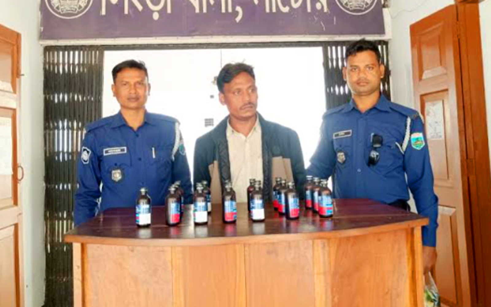 সিংড়ায় ফেনসিডিলসহ একজন গ্রেপ্তার
