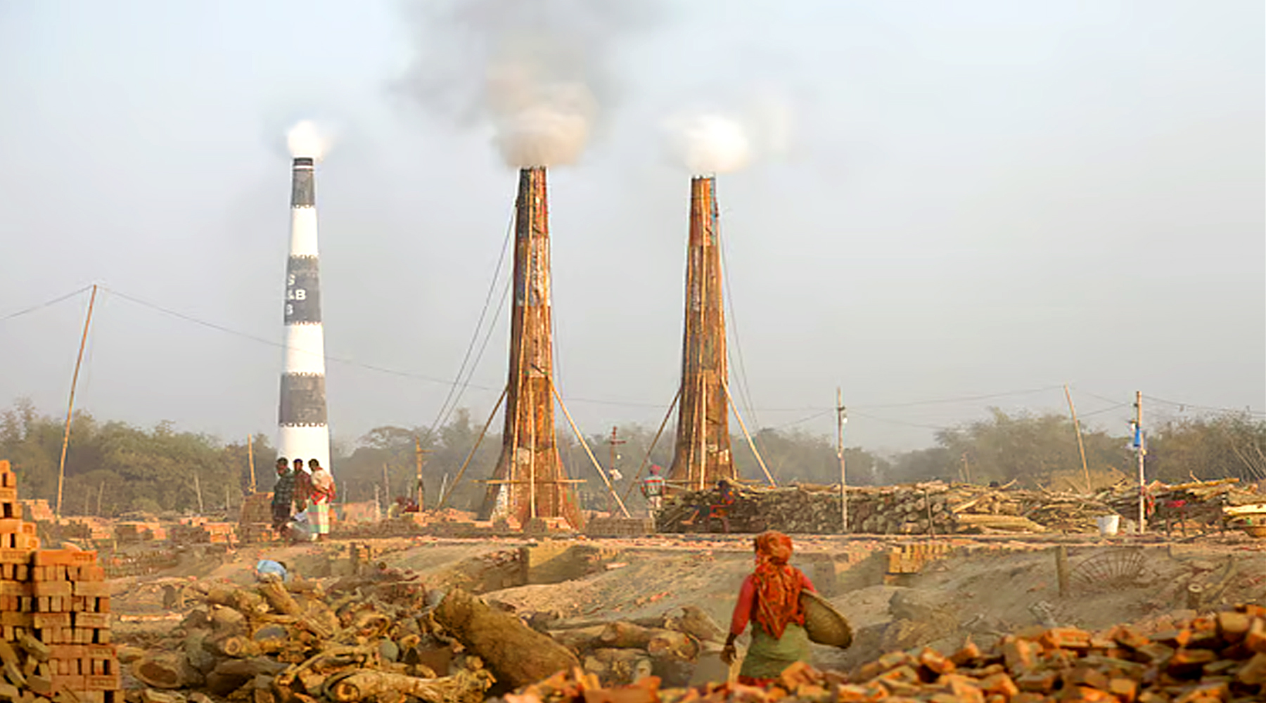 পাবনায় অবৈধ ইটভাটা