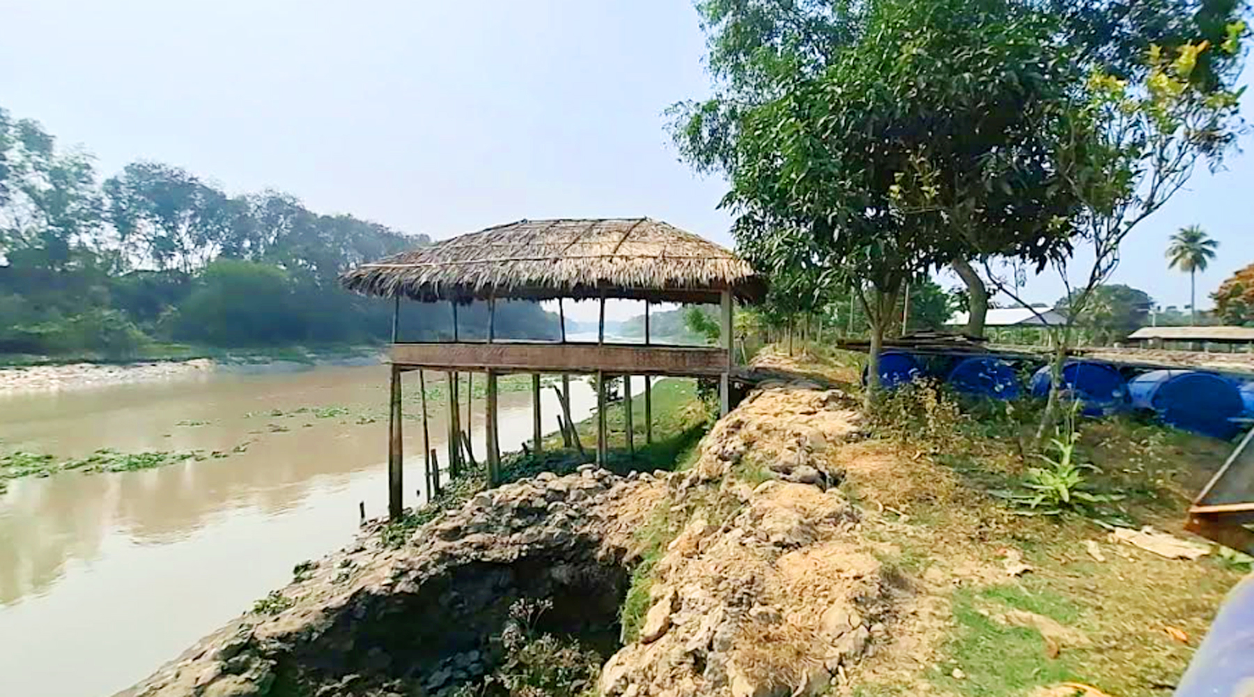 উন্নয়নের নামে দখল করা হচ্ছে কপোতাক্ষ নদ