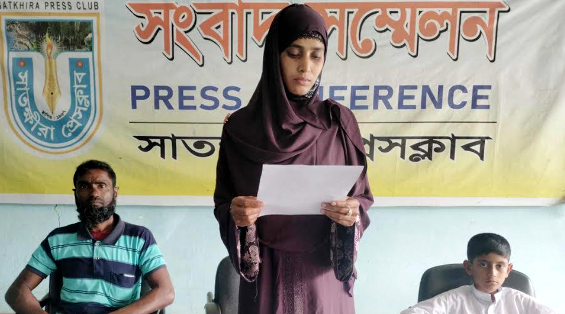 শ্যামনগরে বাড়ি ভাংচুরের পর টিসিবির পন্য লুটের অভিযোগ বিএনপি নেতার বিরুদ্ধে