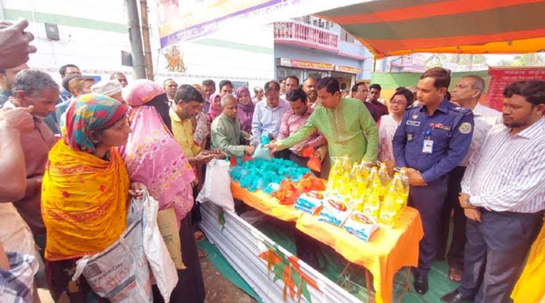 ঝালকাঠিতে সুলভ মূল্যের বাজার ‘প্রশান্তি’