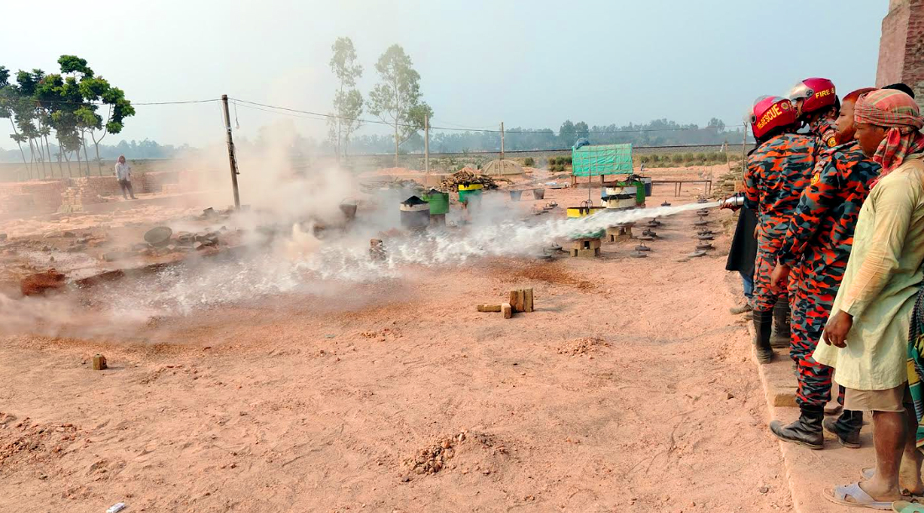 বিরলে গুঁড়িয়ে দেওয়া হলো অবৈধ ইটভাটা