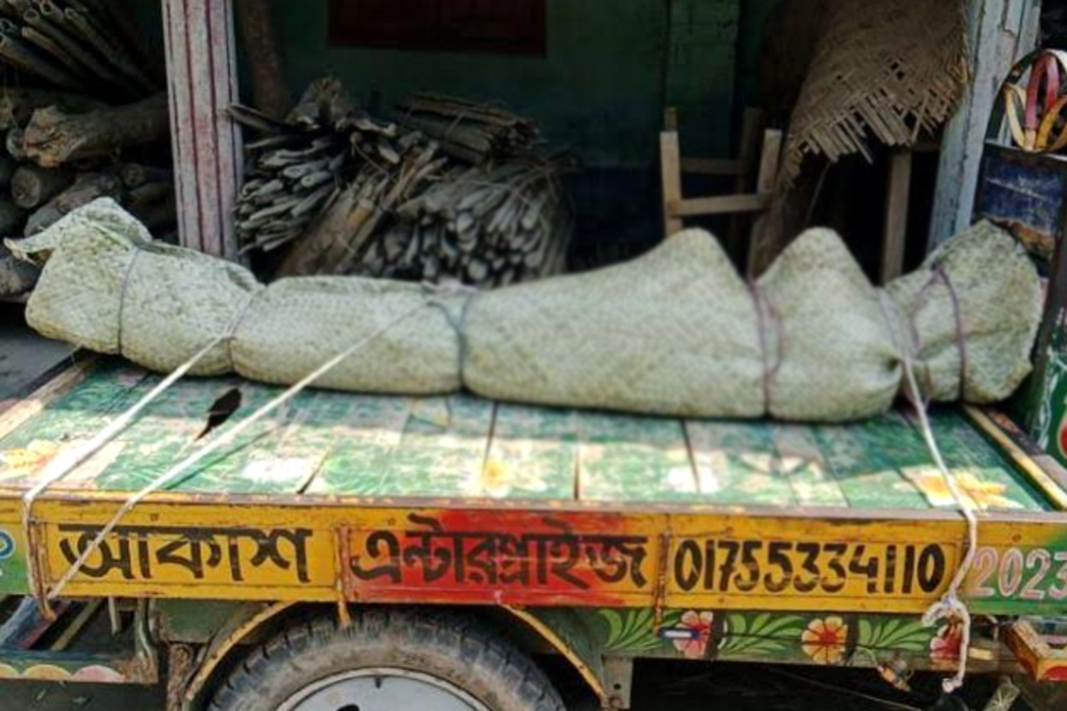 দুর্গাপুরে যৌতুক না পেয়ে স্ত্রীকে হত্যা