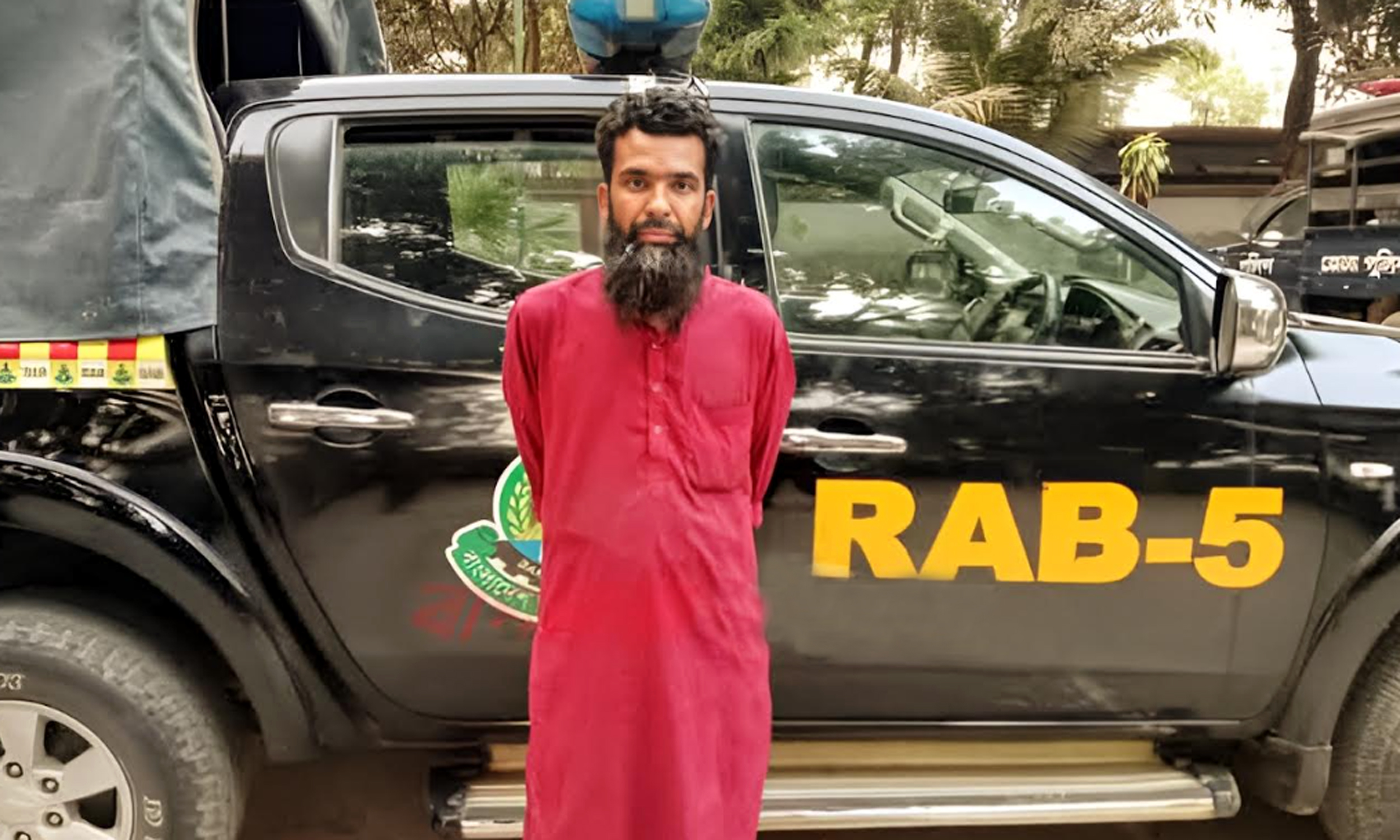 বাগমারায় মাদ্রাসা ছাত্রকে ট্রাক চাপা দিয়ে পালানোর সময় চালক গ্রেপ্তার