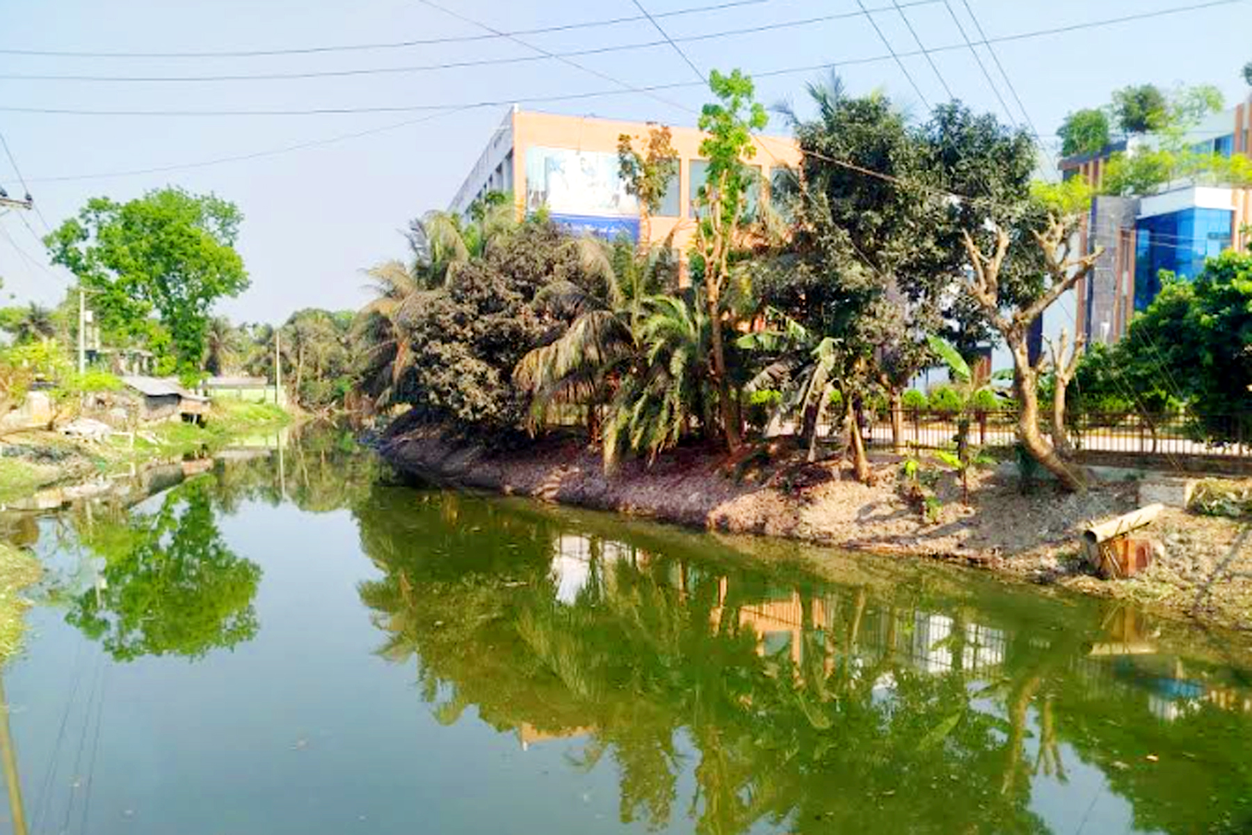 আদ্-দ্বীনের উদ্যোগে মুক্তেশ্বরী নদীতে সংস্কার ও পরিচ্ছন্নতা