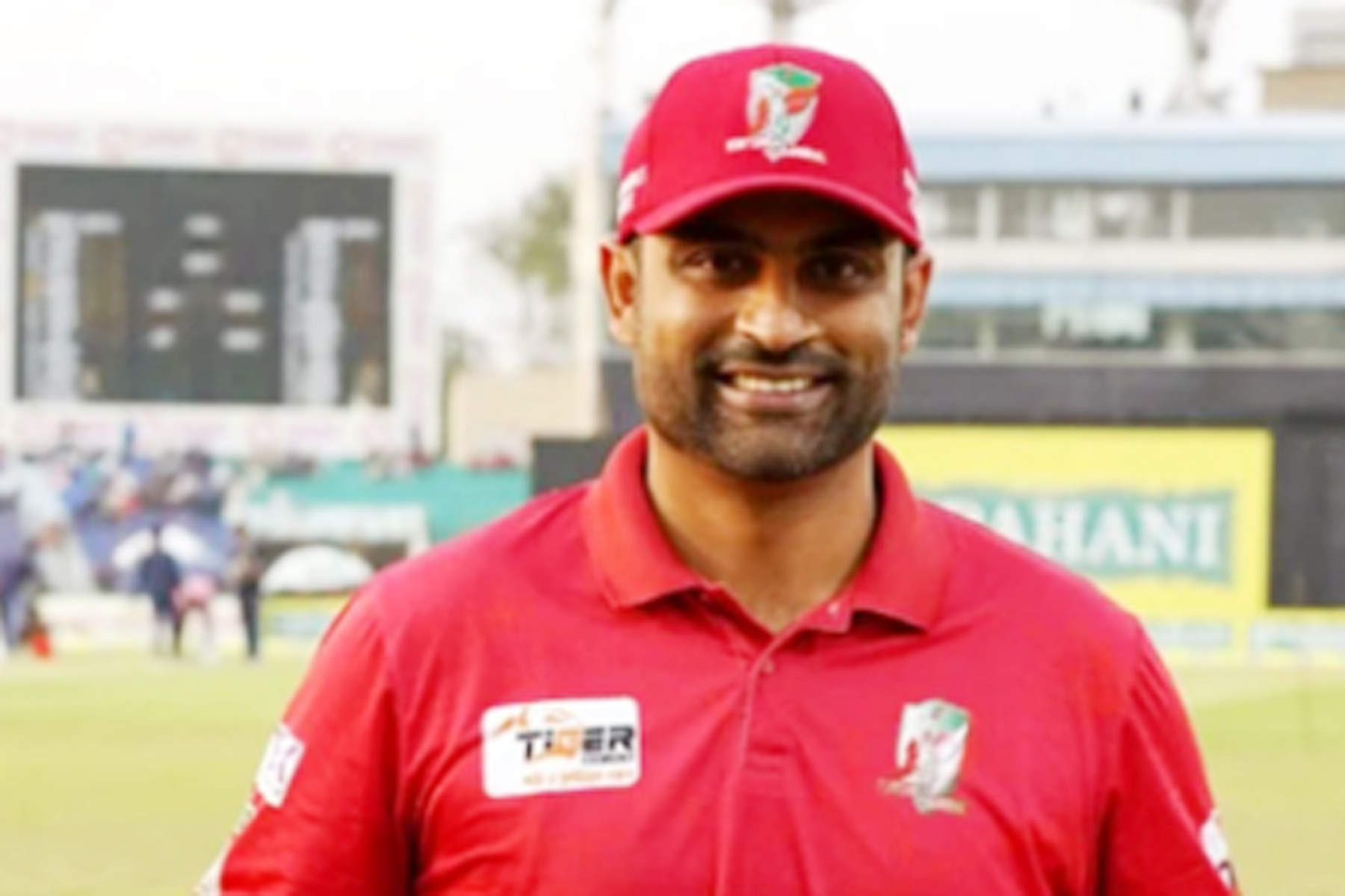 বুকে ব্যাথা নিয়ে হাসপাতালে তামিম