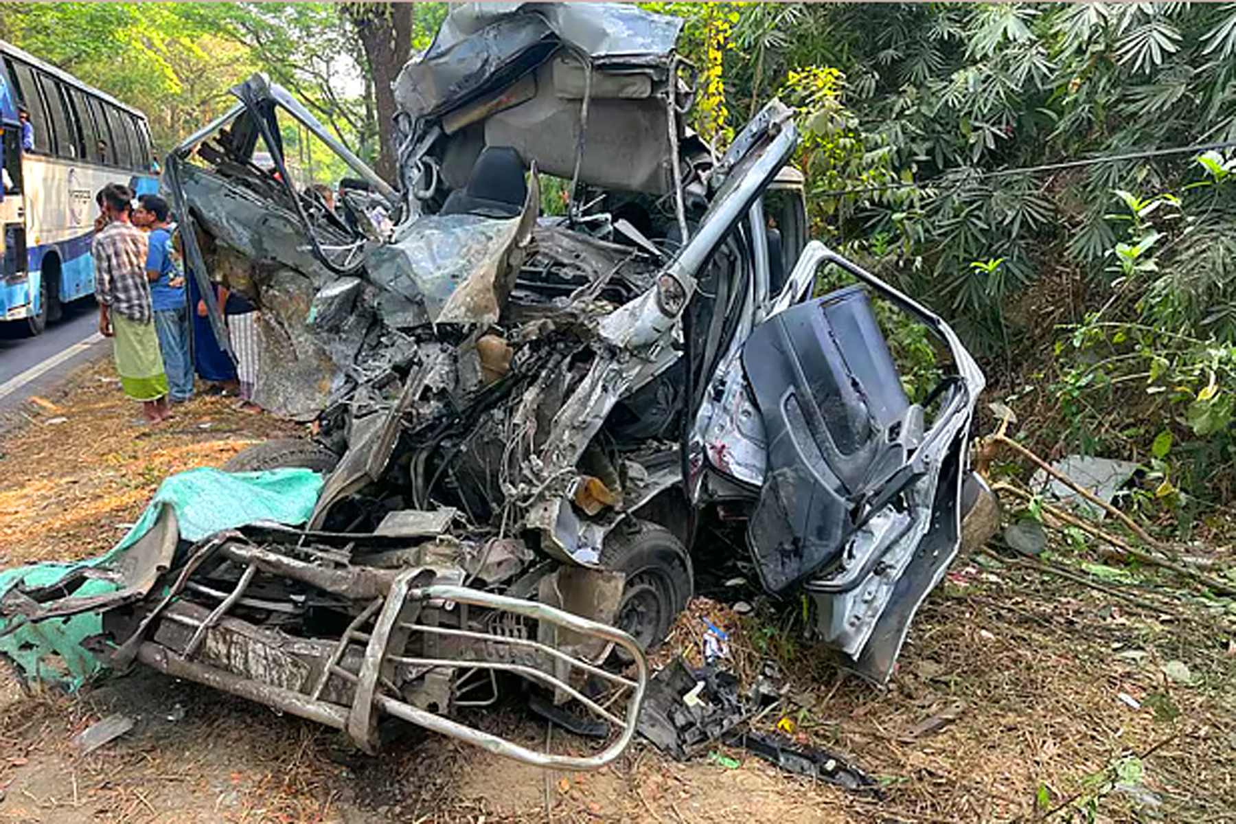 লোহাগাড়ার সেই জাঙ্গালিয়ায় আবার দুর্ঘটনা, নারী শিশুসহ নিহত ৮