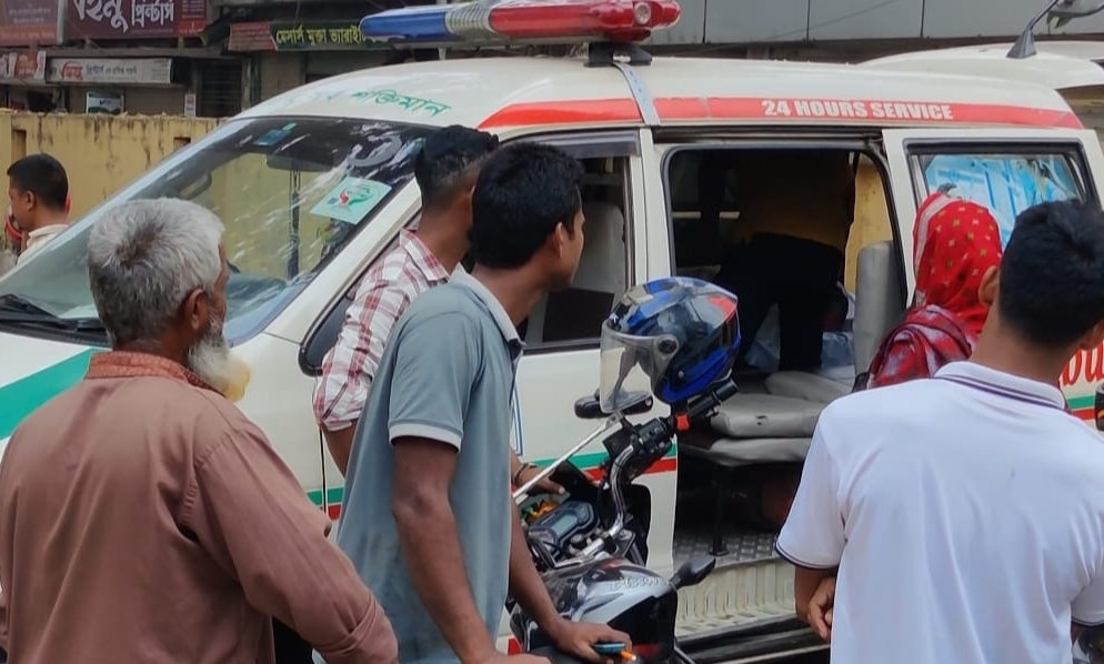 উল্লাপাড়ায় যৌতুকের জন্য গৃহবধুকে পিটিয়ে হত্যা