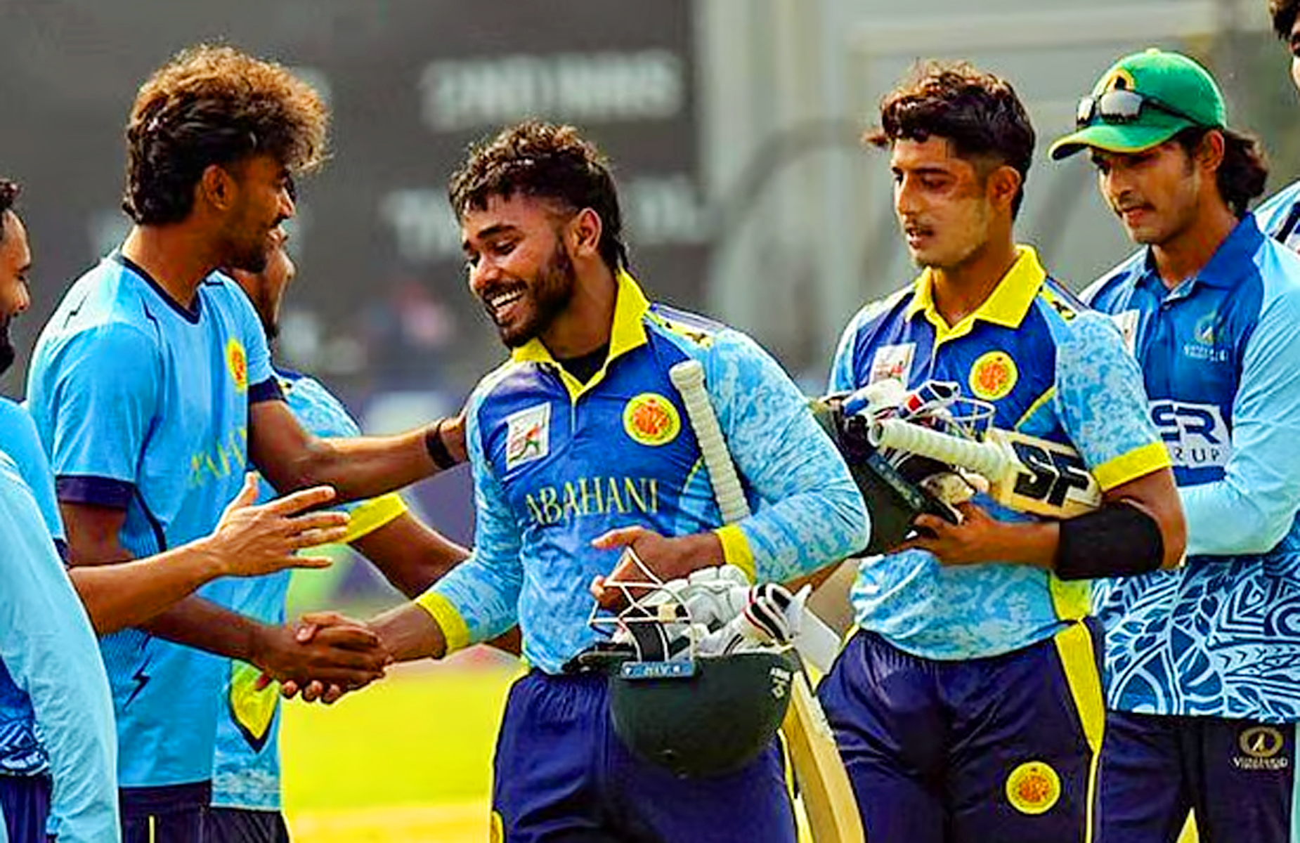 ১৫ ফিফটি করে যত রেকর্ড পারভেজ হোসেনের