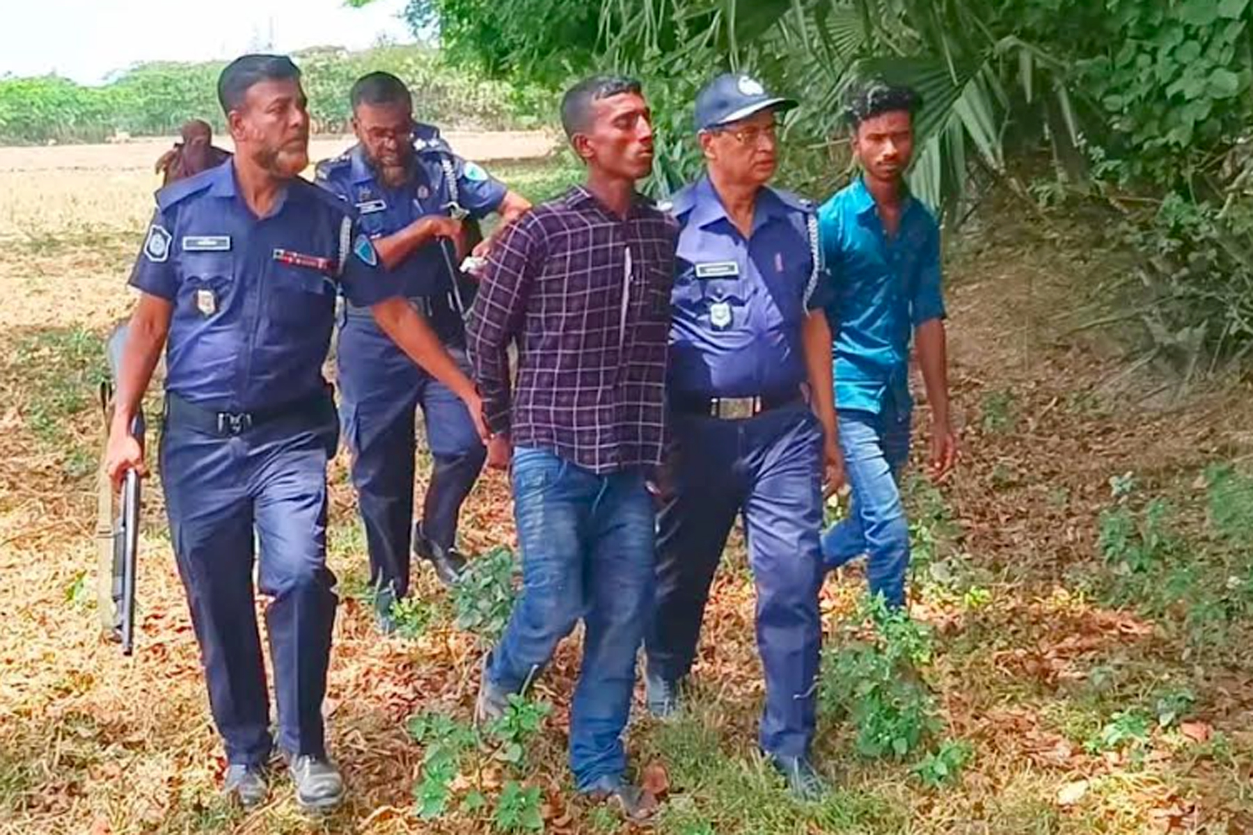 চতুর্থ বিয়ে নিয়ে কথা কাটাকাটি, ছোট ভাইয়ের ছুরিকাঘাতে বড় ভাই খুন
