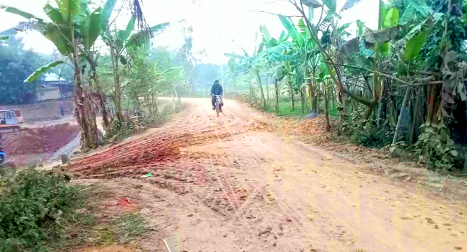 কৌশল বদলে রাতে চলছে মাটি কাটার মহোৎসব