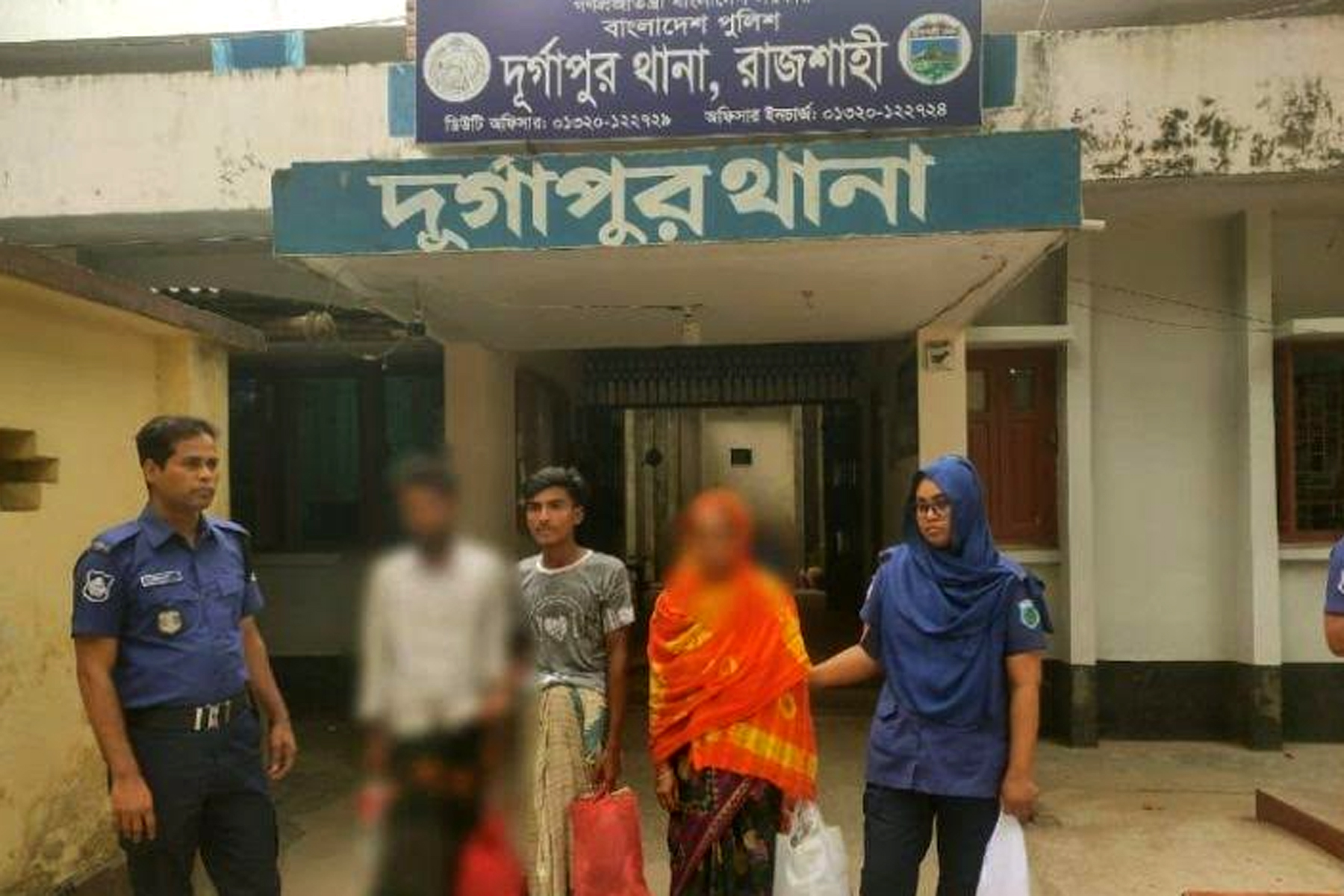দুর্গাপুরে ২৭৮ লিটার দেশীয় মদসহ মা-ছেলে গ্রেপ্তার