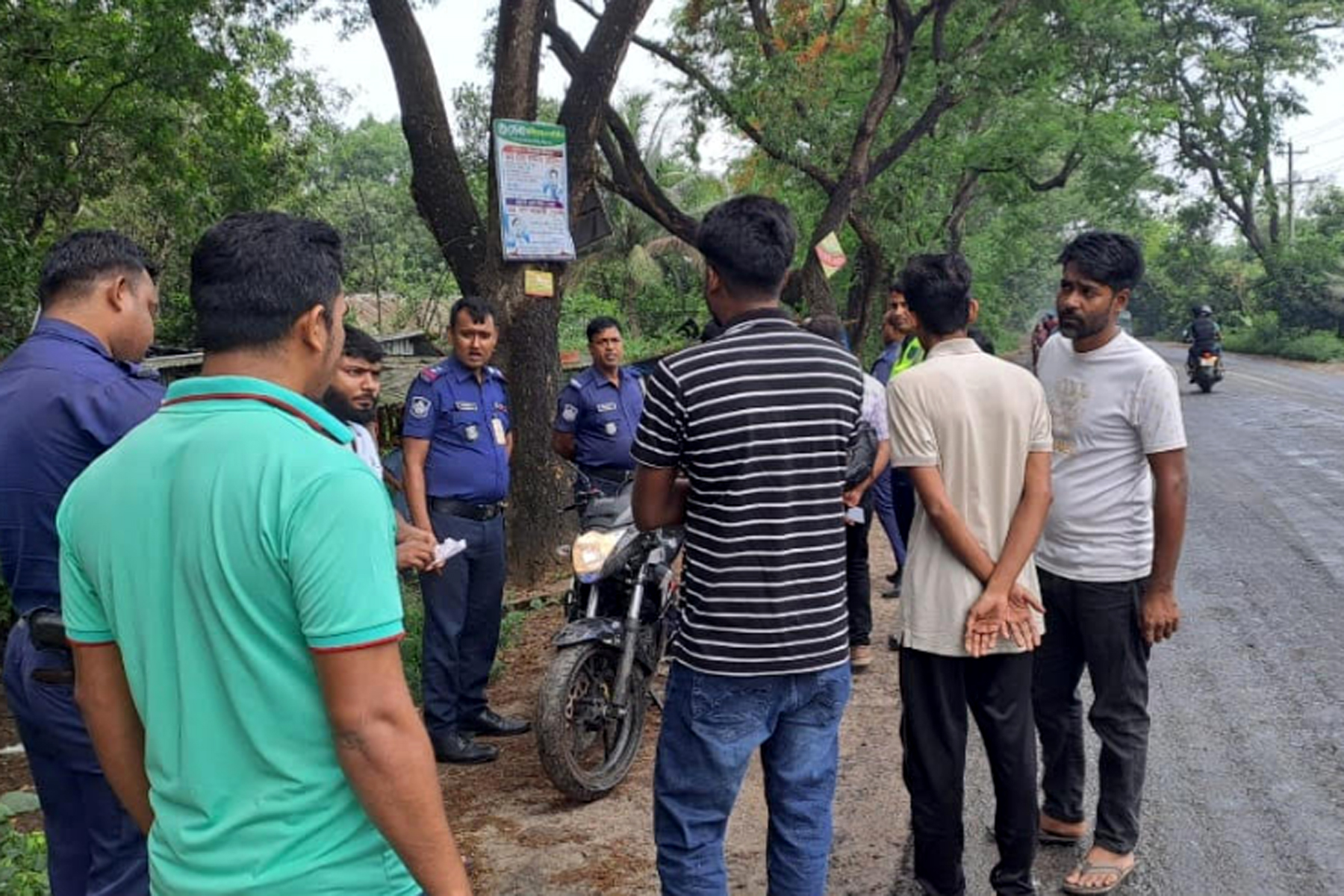সাঁথিয়ায় বাসের ধাক্কায় মোটরসাইকেল আরোহী নিহত