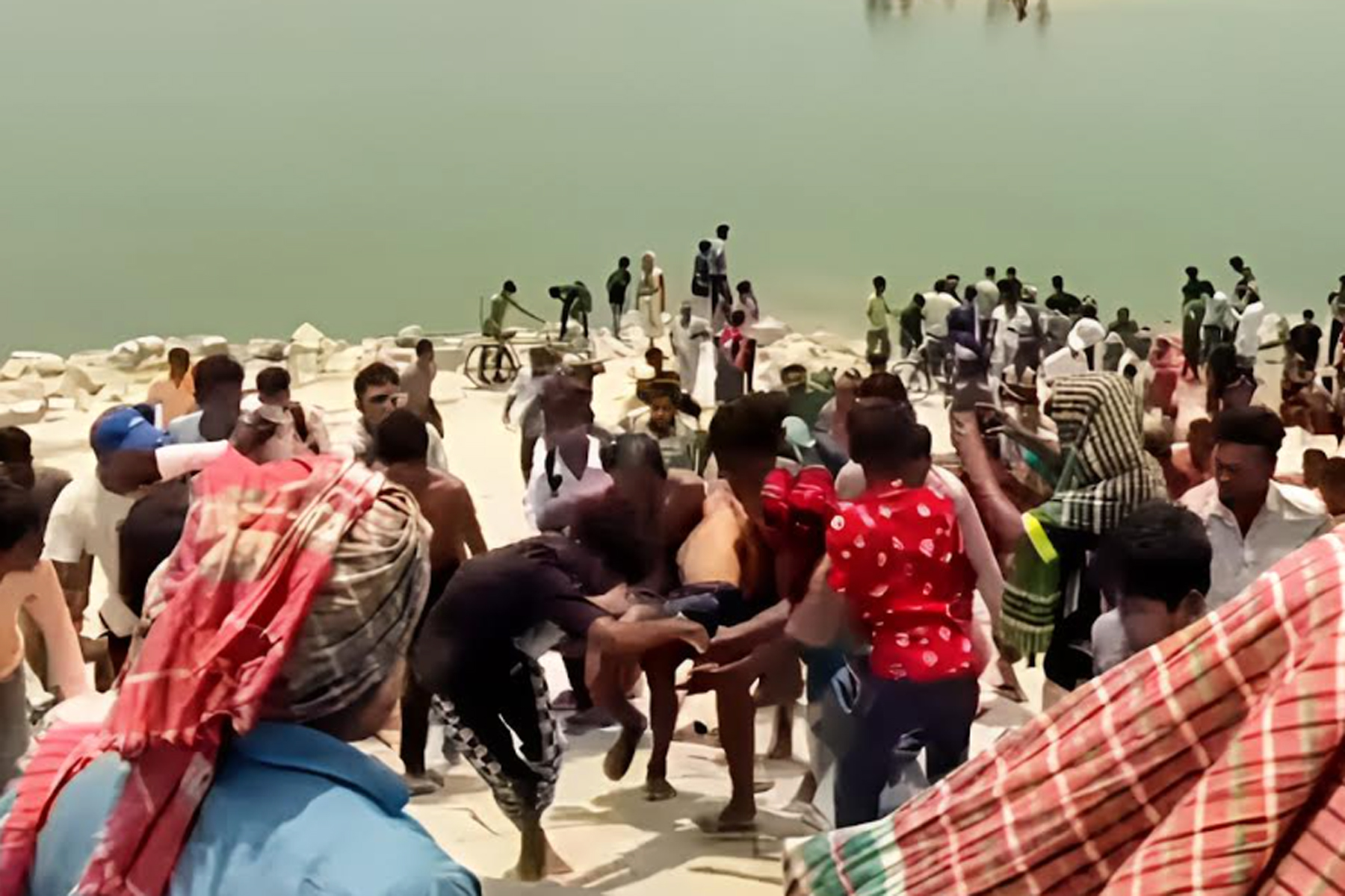 তীব্র তাপপ্রবাহে নদীতে গোসল করতে নেমে কিশোরের মৃত্যু