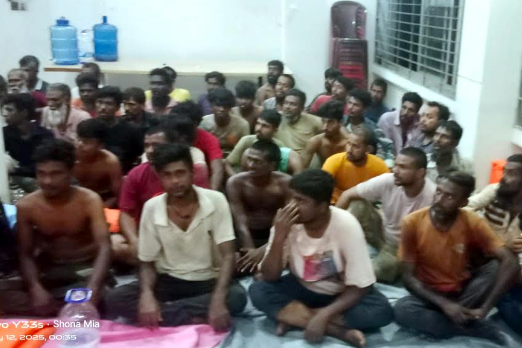 সুন্দরবনে বিএসএফের ফেলে যাওয়া ৮১ জনকে শ্যামনগর থানায় হস্তান্তর