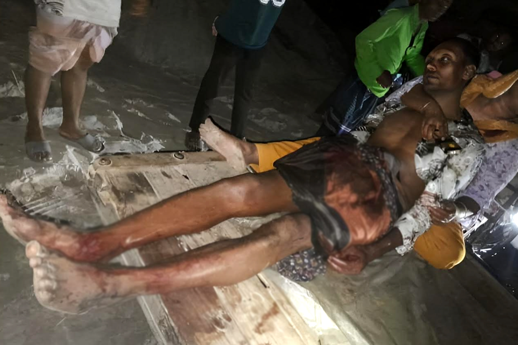 চাচতো বোনকে ধর্ষণ করতে গিয়ে হারালেন পুরুষাঙ্গ!