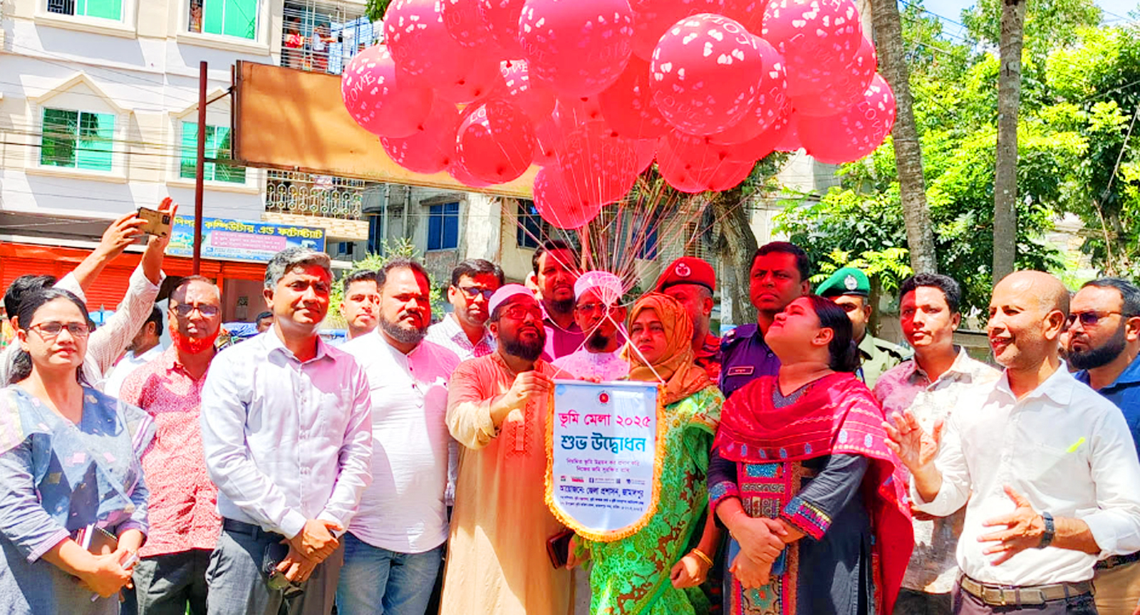 জামালপুরে তিন দিনব্যাপী ভূমি মেলার উদ্বোধন