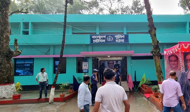 নোয়াখালীতে ভাড়া নিয়ে বিতন্ডায় প্রাণ গেলা অটোচালকের