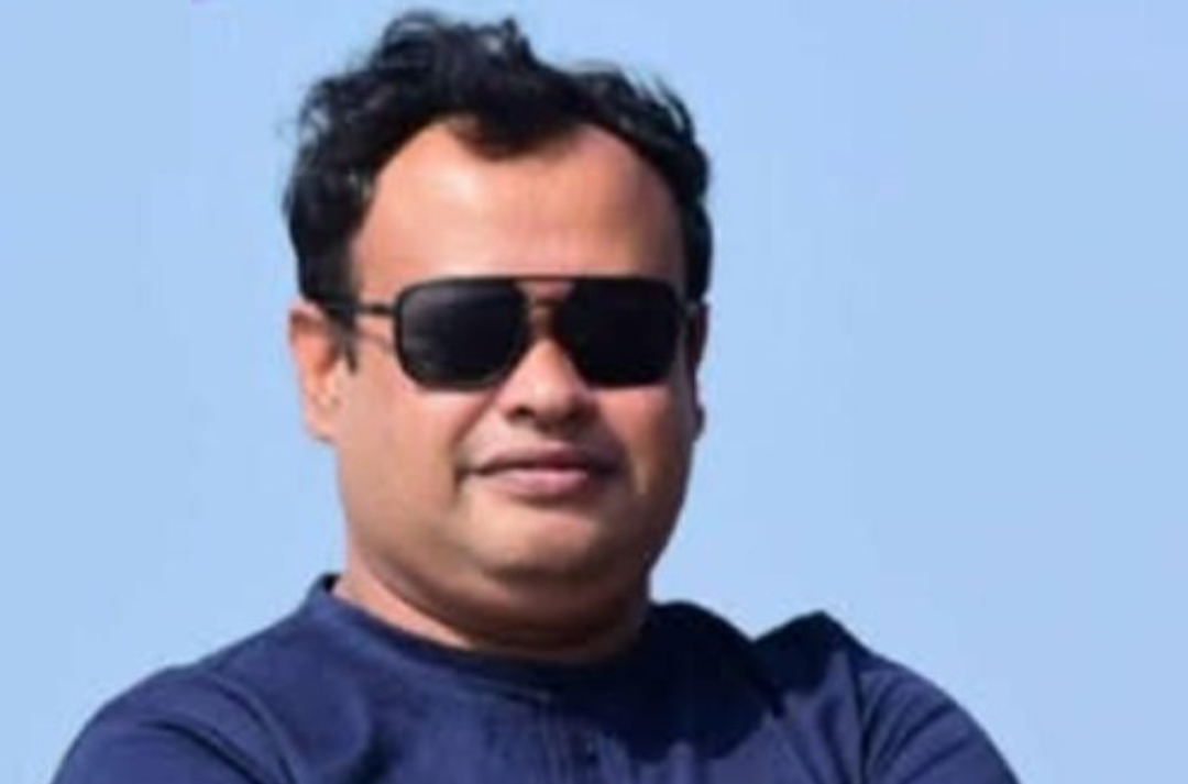 উল্লাপাড়ায় স্কুলে ভর্তির নামে টাকা নেওয়ার অভিযোগ, অফিস সহকারী সাময়িক বরখাস্ত