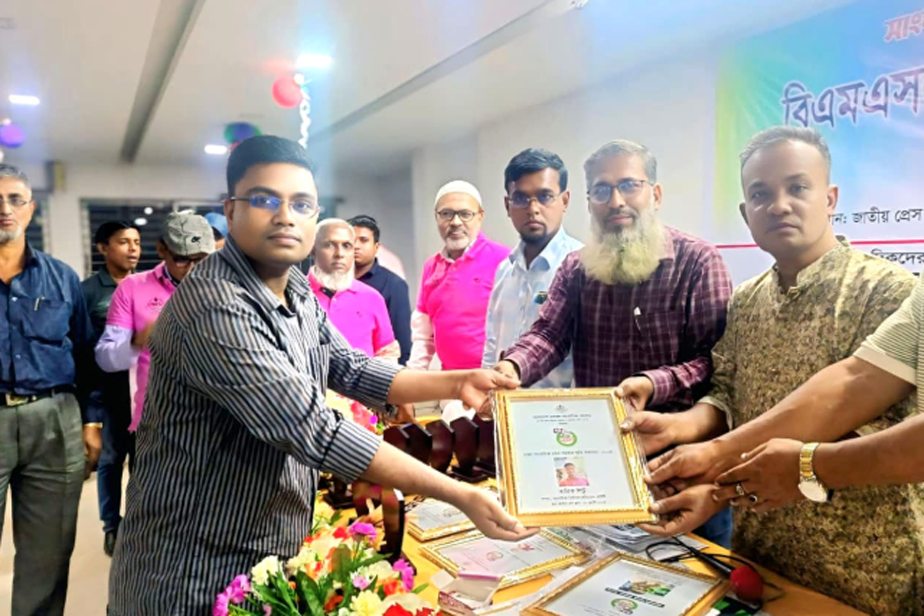 চারণ সাংবাদিক পদক পেলেন গোবিপ্রবি প্রেসক্লাবের সাবেক সভাপতি লিটু