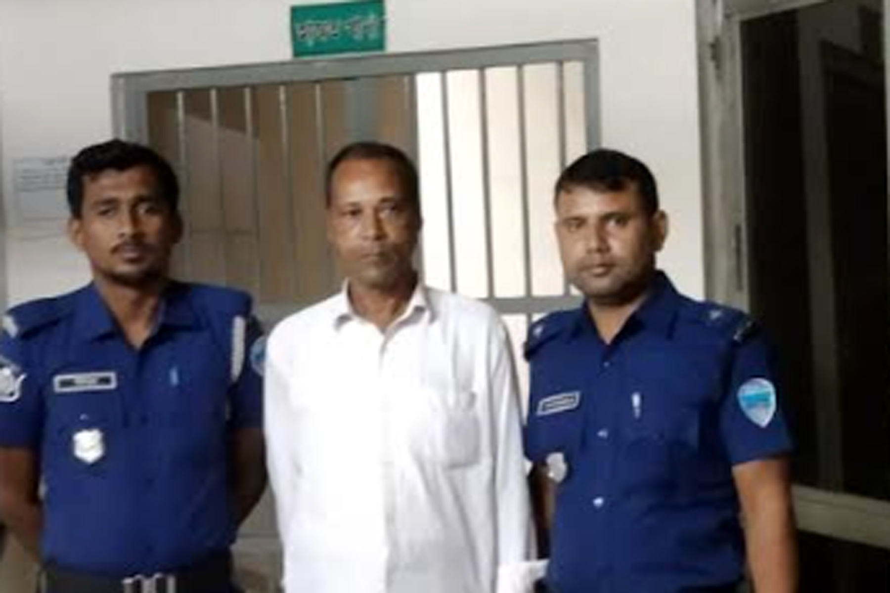২০ বছরের সাজাপ্রাপ্ত আসামির কান্ড, অতঃপর....