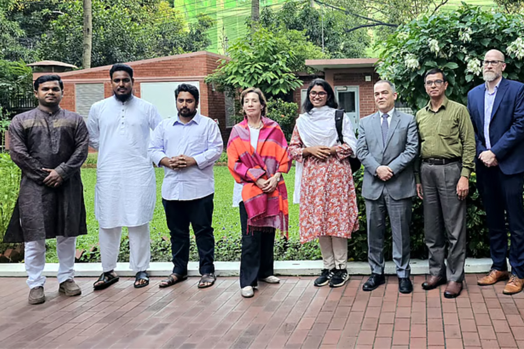 যুক্তরাষ্ট্রের ভারপ্রাপ্ত রাষ্ট্রদূতের সঙ্গে এনসিপি নেতাদের বৈঠক