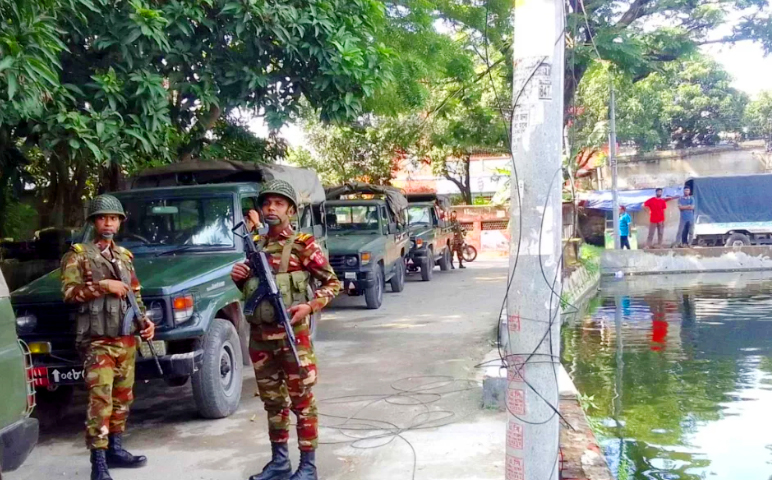 কোচিং সেন্টার থেকে  অস্ত্র ও বিস্ফোরক তৈরির সরঞ্জাম উদ্ধার