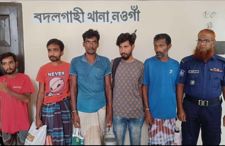 এক মাসে ৩৫ চুরি ঘটনা, চুরি আতঙ্কে বদলগাছীর মানুষ