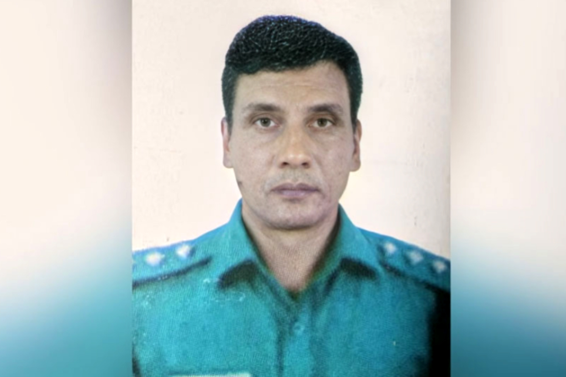 ভারতে পালানোর সময় সীমান্তে বাংলাদেশি পুলিশ কর্মকর্তা আটক