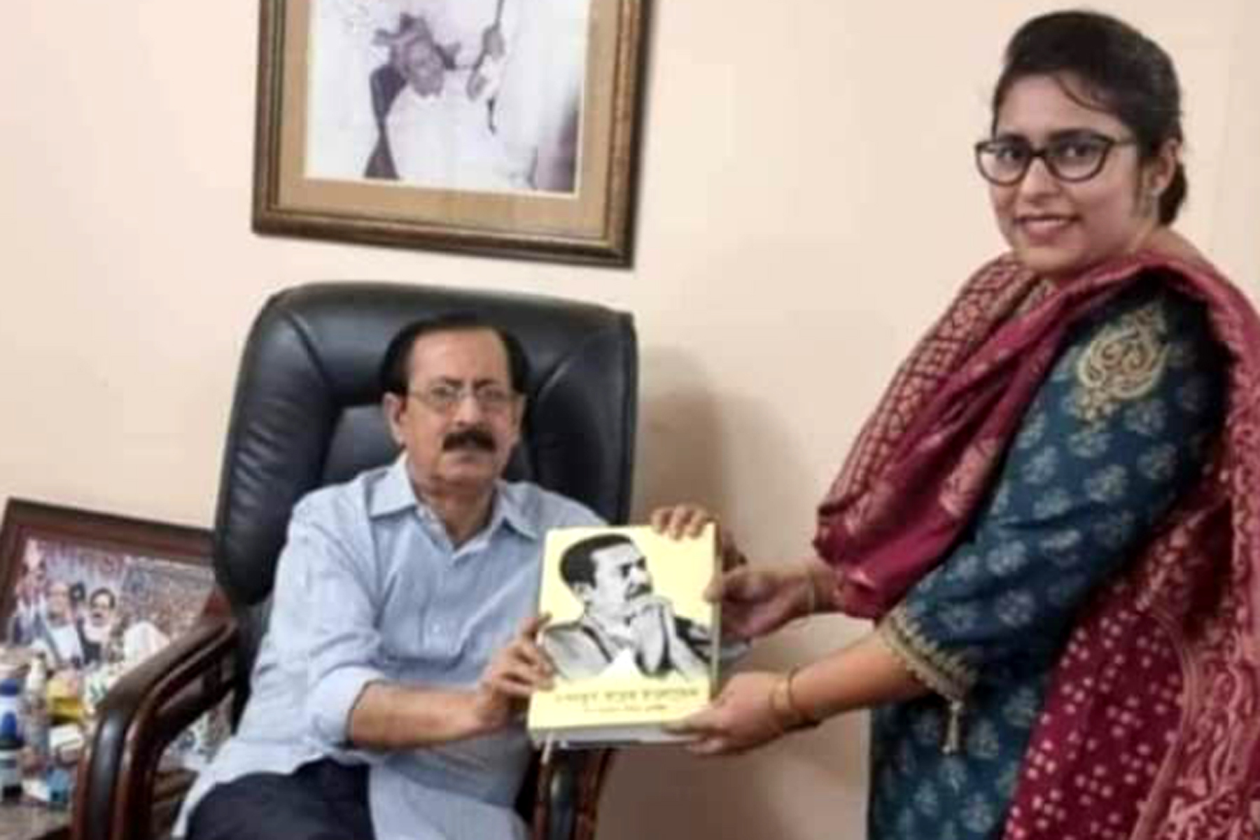 জুলাই আন্দোলনে শিক্ষার্থীদের হুমকি দিয়েও বহাল তবিয়তে উপ-রেজিস্ট্রার