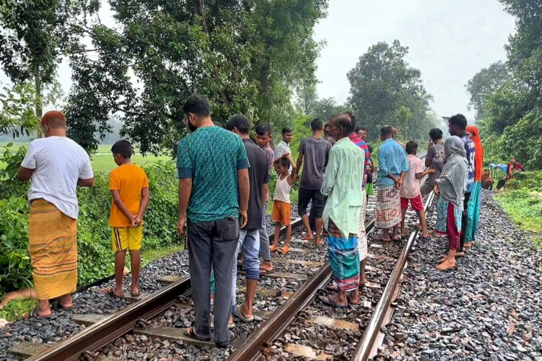 উল্লাপাড়ায় ট্রেনের ধাক্কায় পথচারীর ‍মৃত্যু
