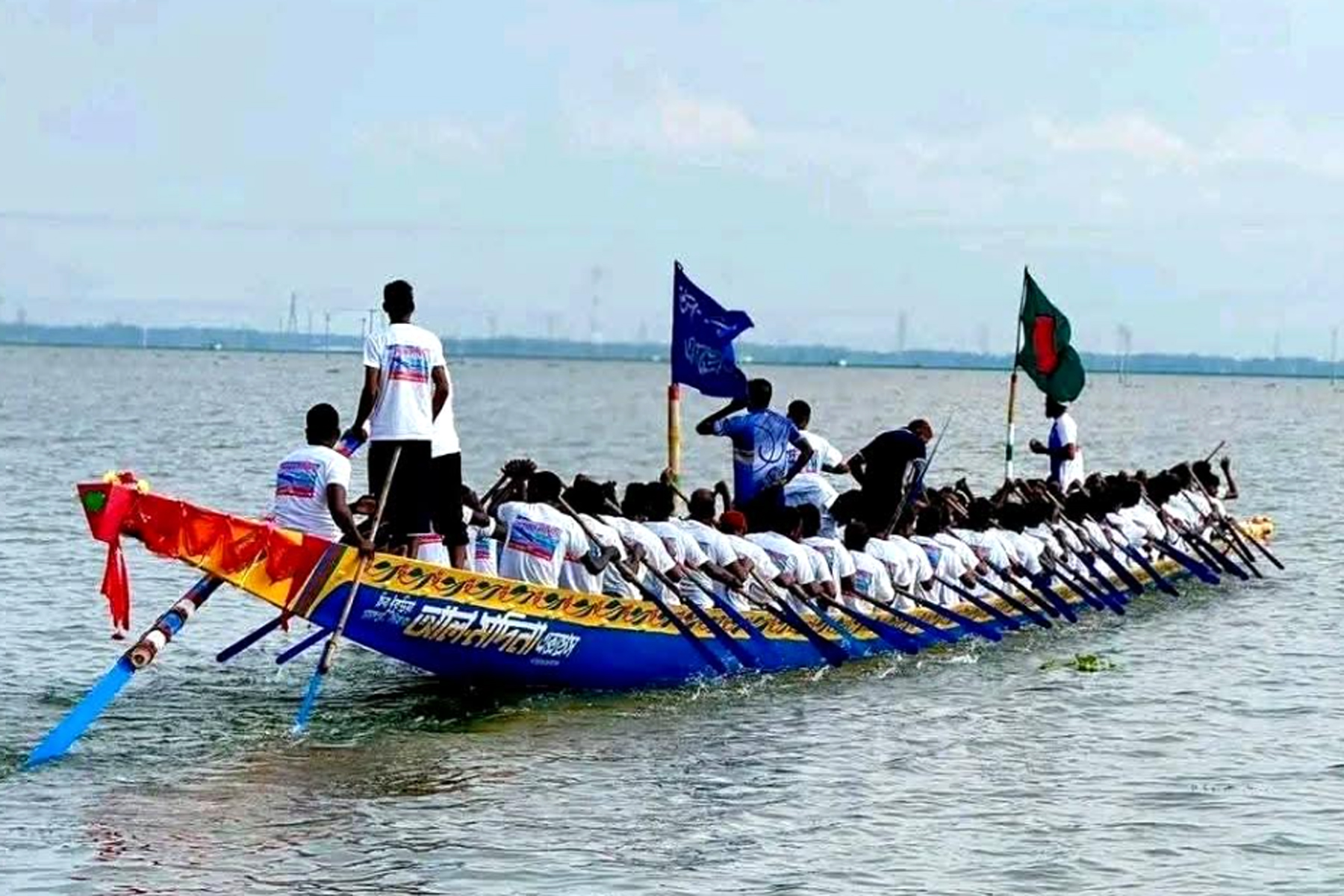 করতোয়া নদীতে জমকালো নৌকা বাইচ প্রতিযোগিতার ফাইনাল অনুষ্ঠিত