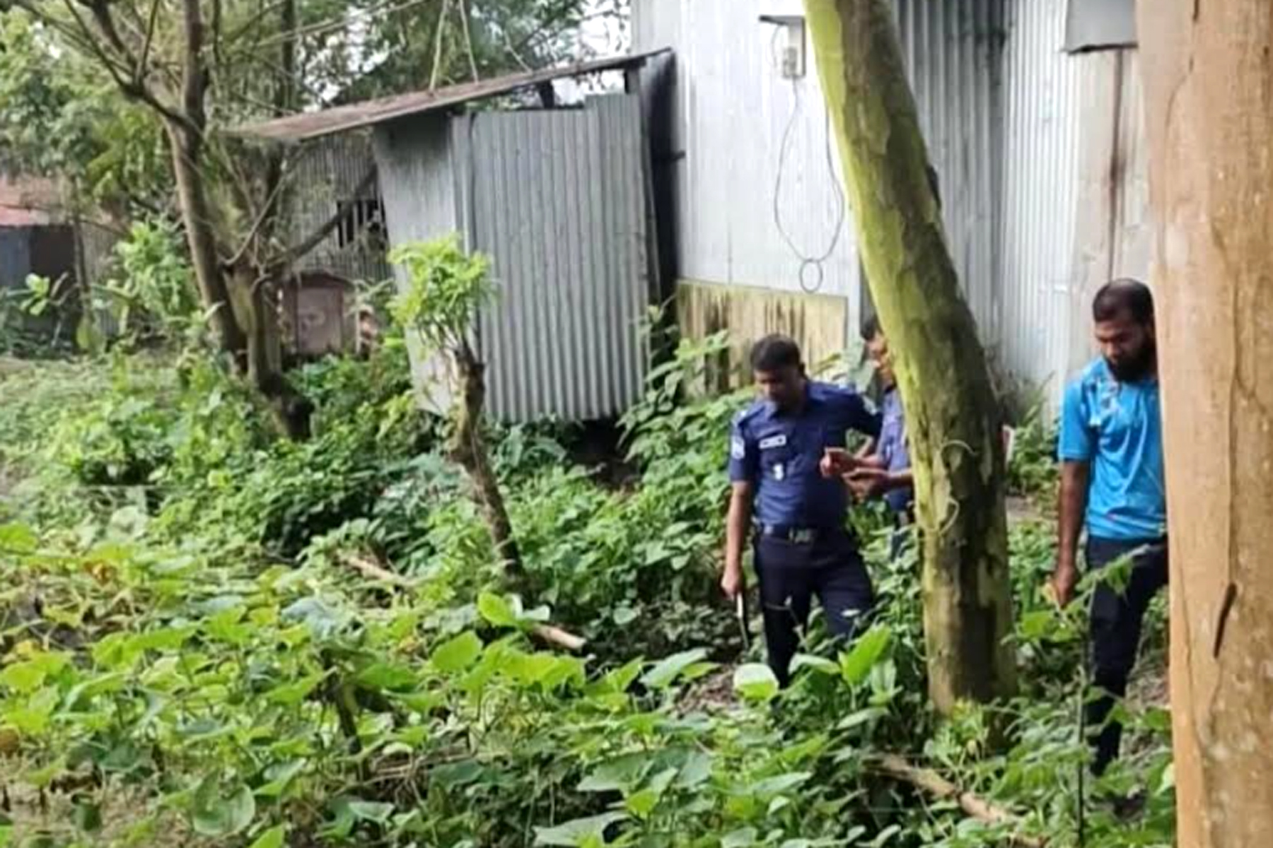 উল্লাপাড়ায় গ্রাম পুলিশের নারী সদস্য খুন