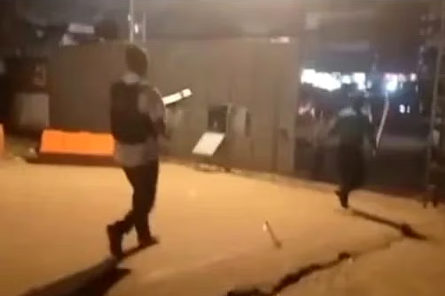 চট্টগ্রামে কনসার্টে ‘জয় বাংলা’ স্লোগান দেওয়া নিয়ে সংঘর্ষ, গুলি