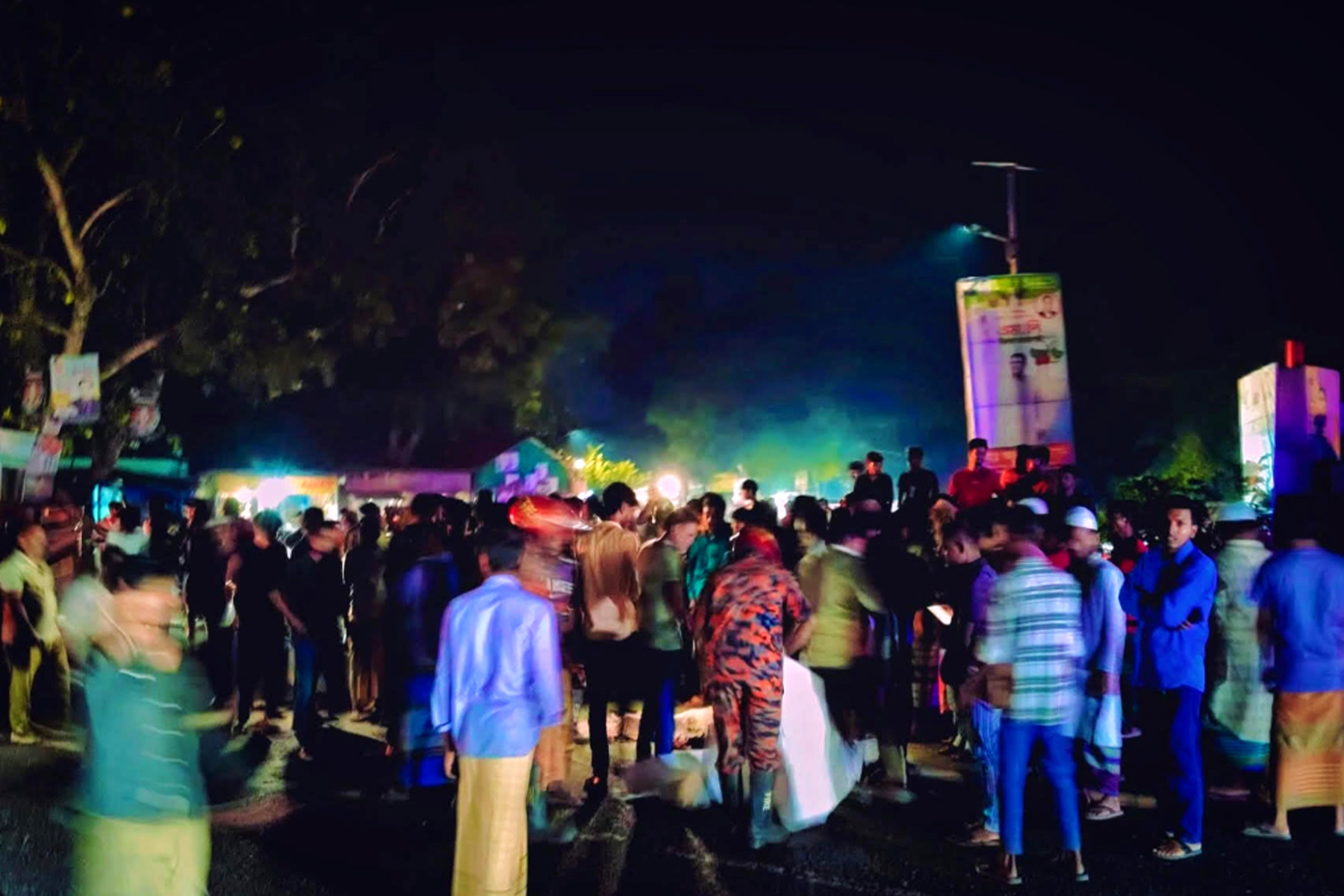 ঘাতক ট্রাক কেড়ে নিল পথচারীর প্রাণ